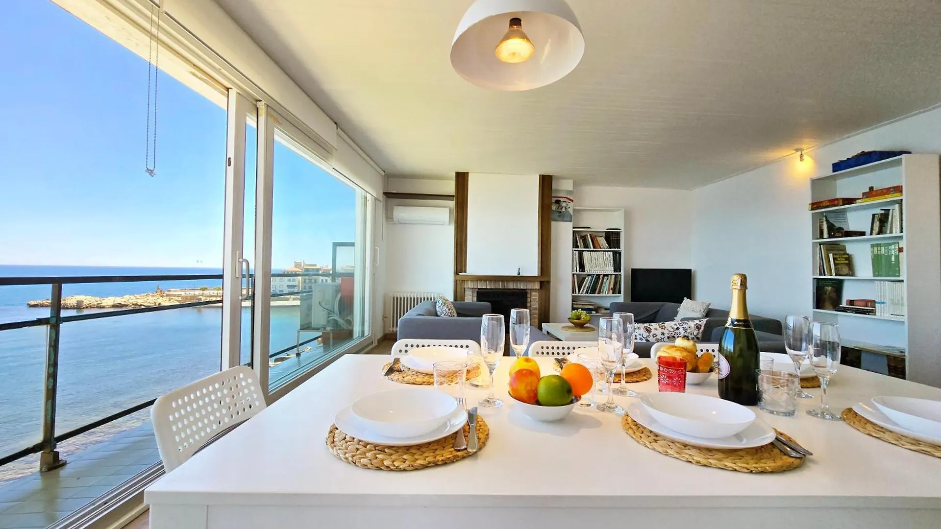 Apartament Gloria L' Escala 0*,